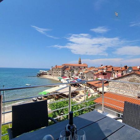 Apartman Dora With Sea View And Terrace อูมัค ภายนอก รูปภาพ