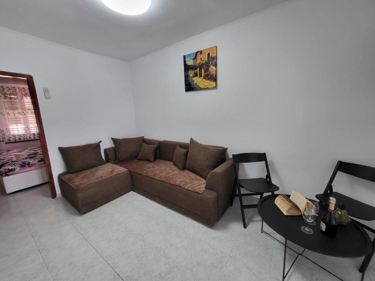 Apartman Dora With Sea View And Terrace อูมัค ภายนอก รูปภาพ