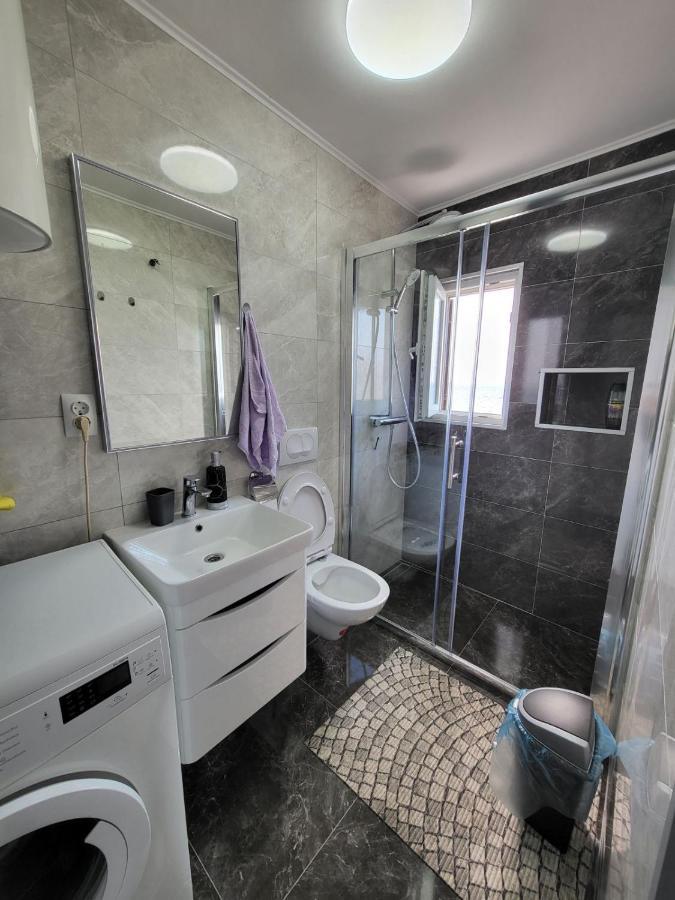 Apartman Dora With Sea View And Terrace อูมัค ภายนอก รูปภาพ