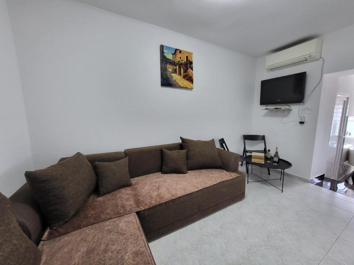Apartman Dora With Sea View And Terrace อูมัค ภายนอก รูปภาพ