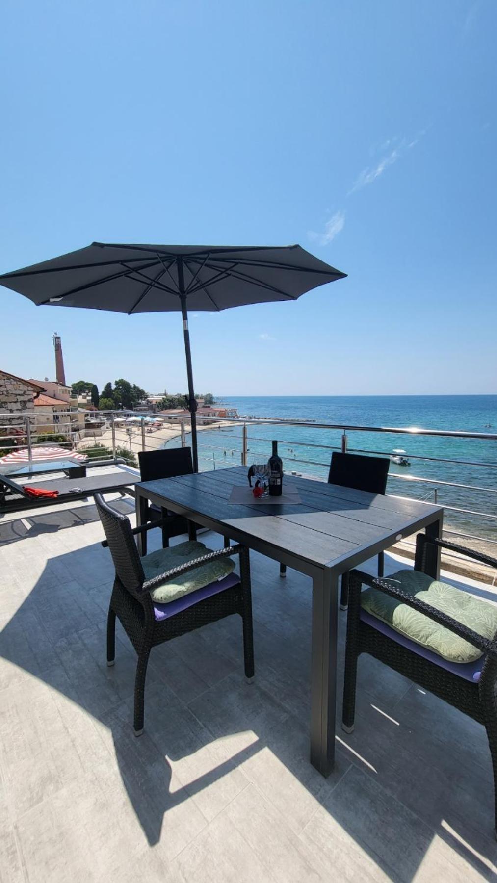 Apartman Dora With Sea View And Terrace อูมัค ภายนอก รูปภาพ