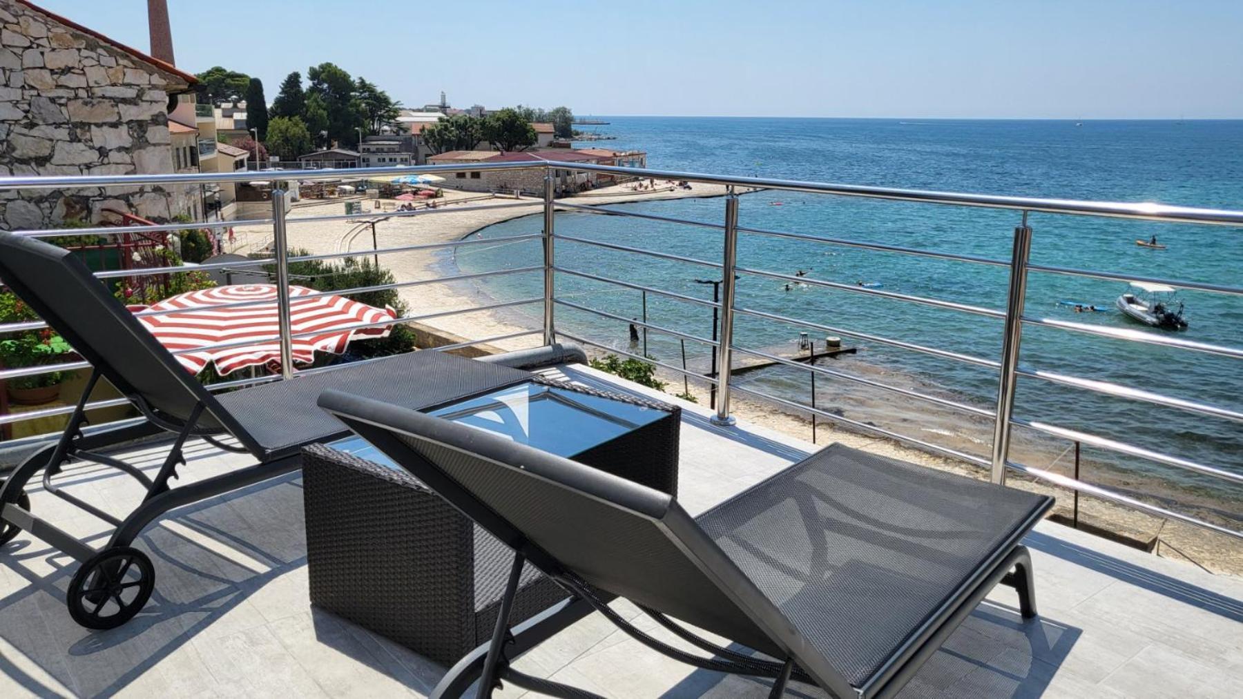 Apartman Dora With Sea View And Terrace อูมัค ภายนอก รูปภาพ